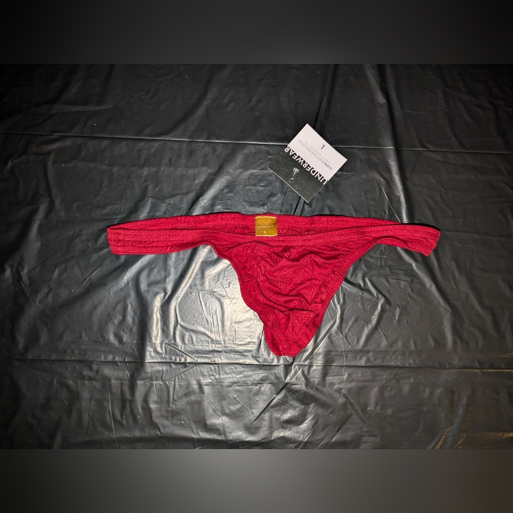 N2N Men's Red Thong Size L